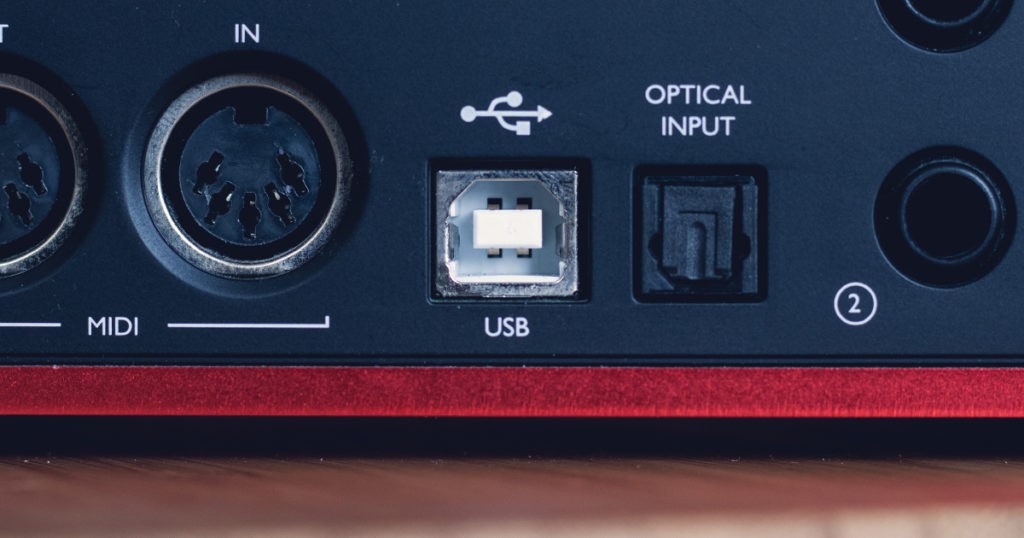 Connectique USB sur une interface audio