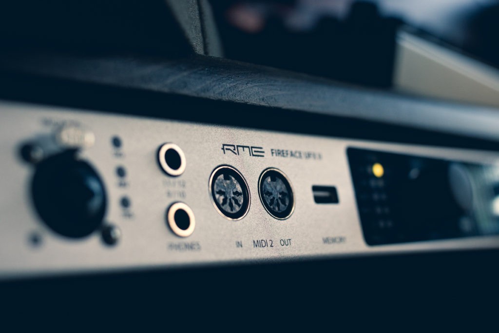 Une interface audio (ou carte son externe) de home studio