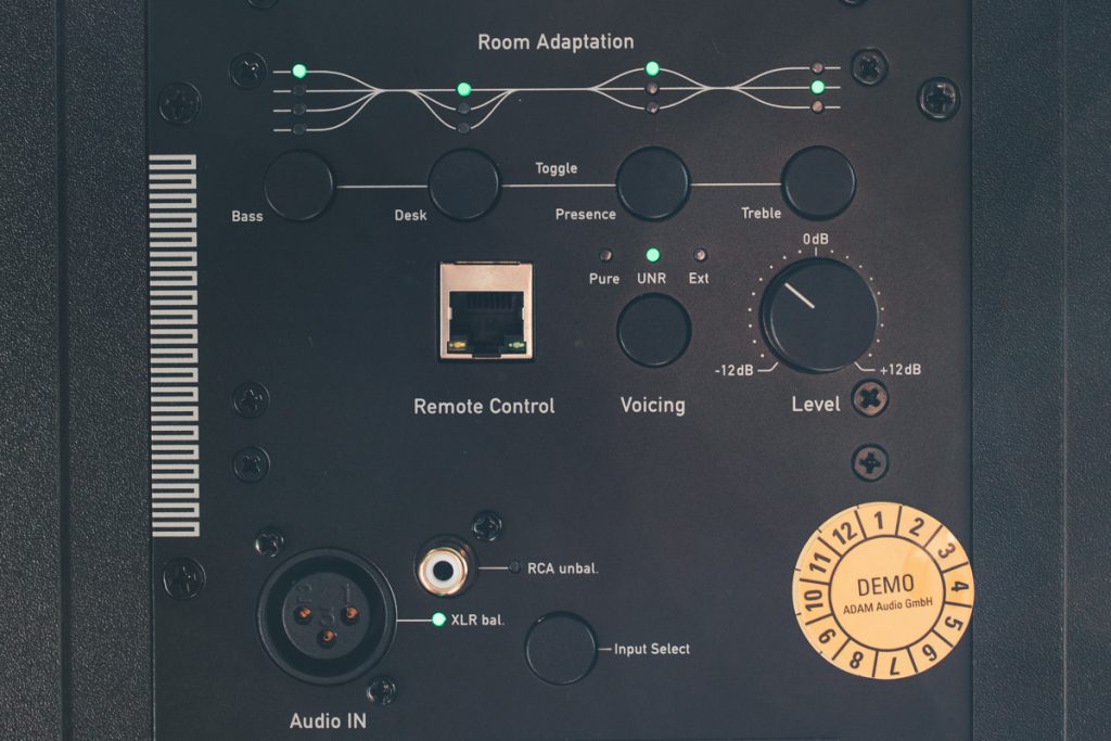 Les connectiques des ADAM Audio A7V